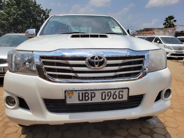Toyota Hilux 3.0 D-4D Double Cab 2008 White