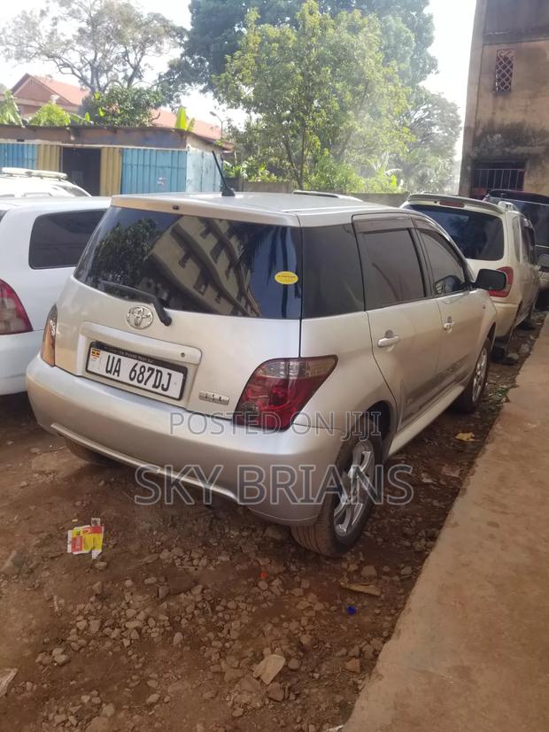 Toyota IST 2006 Silver