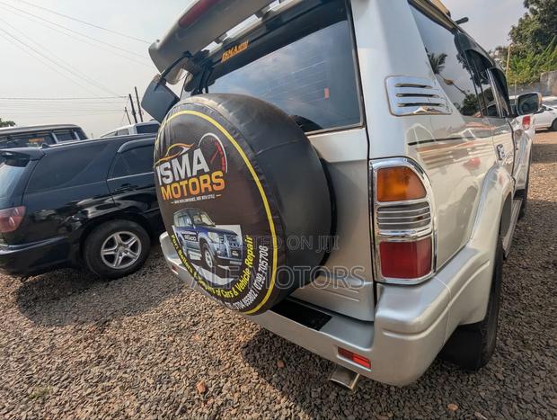 Toyota Land Cruiser Prado 2000 Silver