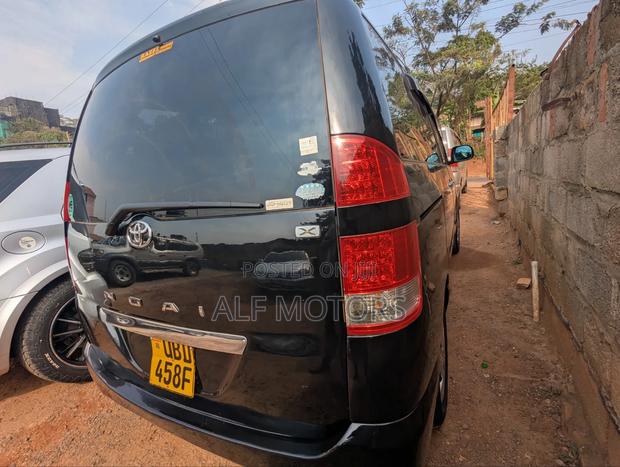 Toyota Noah 2005 Black