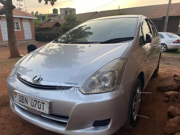 Toyota Wish 2006 Silver