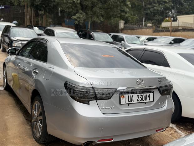 Toyota Mark X 2012 Silver