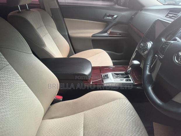Toyota Mark X 2012 White