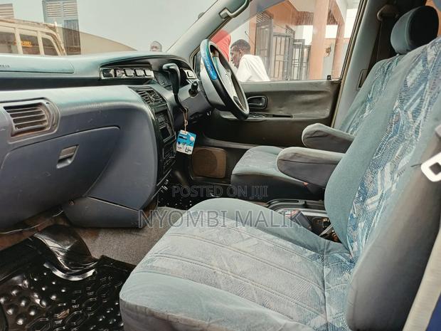 Toyota Noah 2001 Blue
