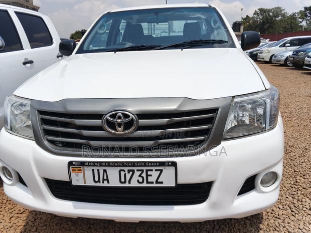 Toyota Hilux 2016 White