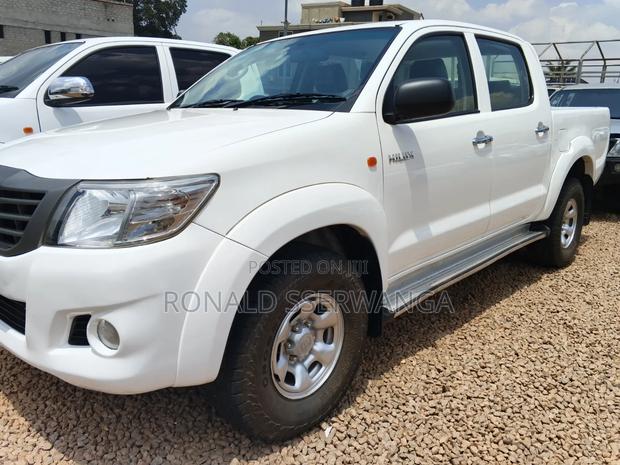 Toyota Hilux 2016 White