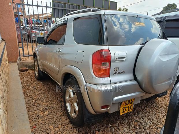 Toyota RAV4 Automatic 2003 Silver