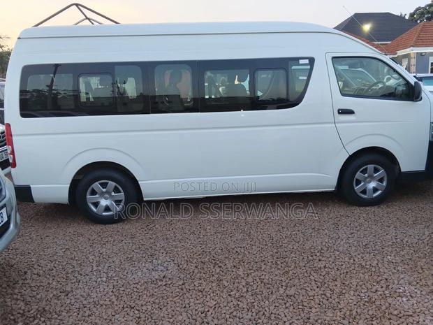 Toyota Harrier 2022 White
