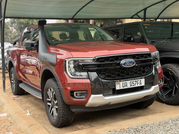 Ford Ranger Wildtrak 2023 Maroon