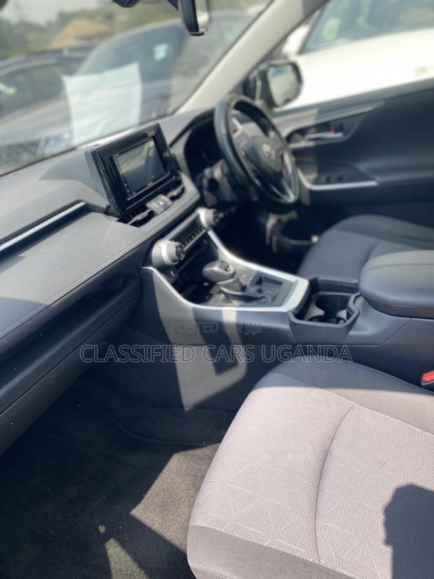 Toyota RAV4 LE AWD 2019