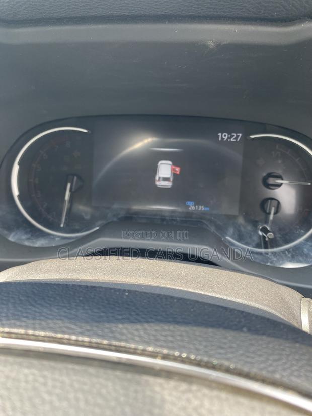 Toyota RAV4 LE AWD 2019