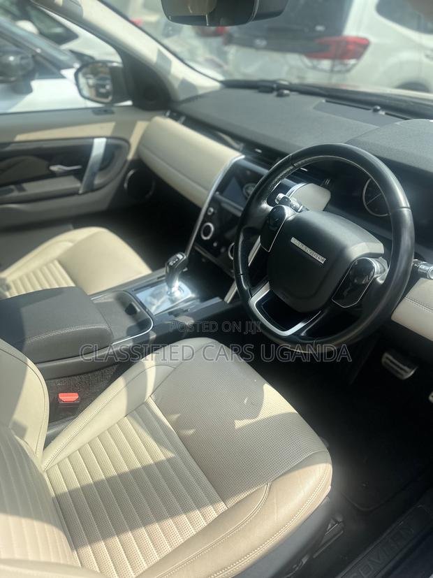 Land Rover Discovery 2016 Silver