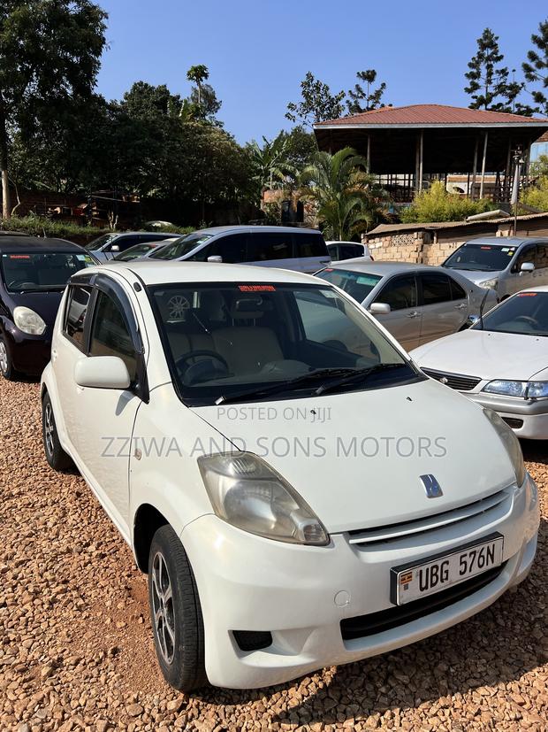 Toyota Passo 1.0 AWD 2012 White