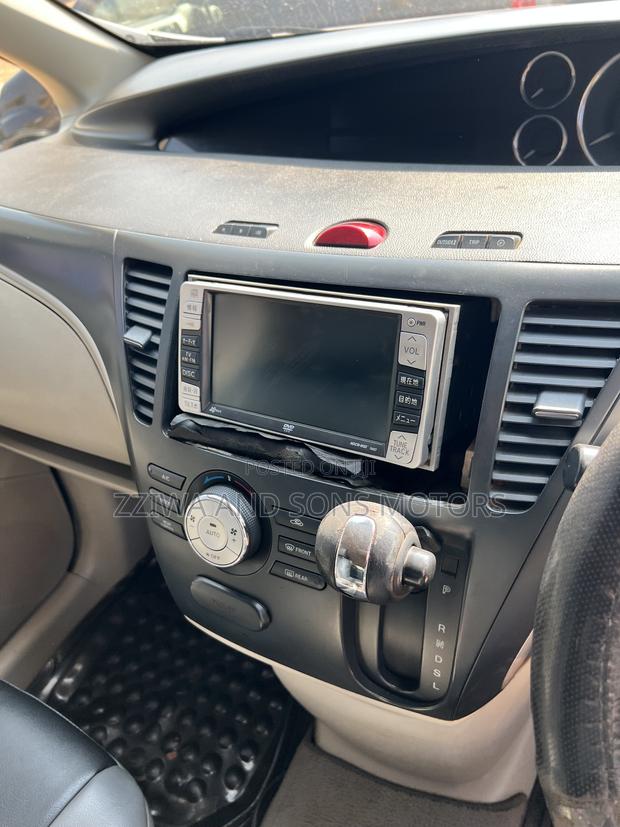 Mazda Biante 2010 Silver