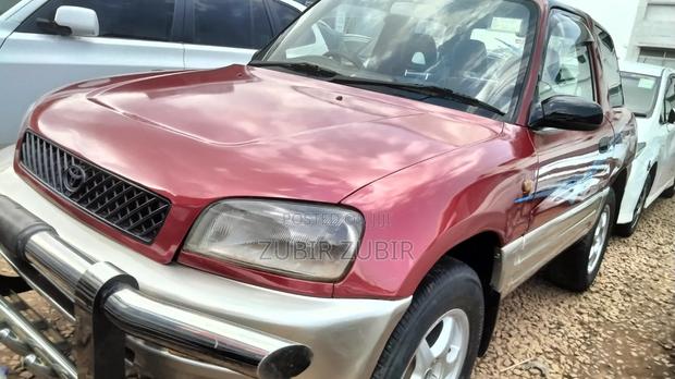 Toyota RAV4 1999 Red