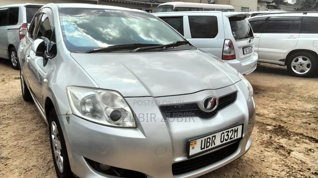 Toyota Auris 2009 Silver