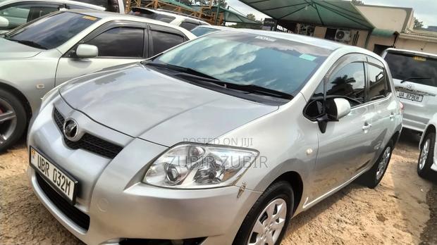 Toyota Auris 2009 Silver