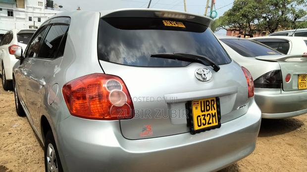 Toyota Auris 2009 Silver