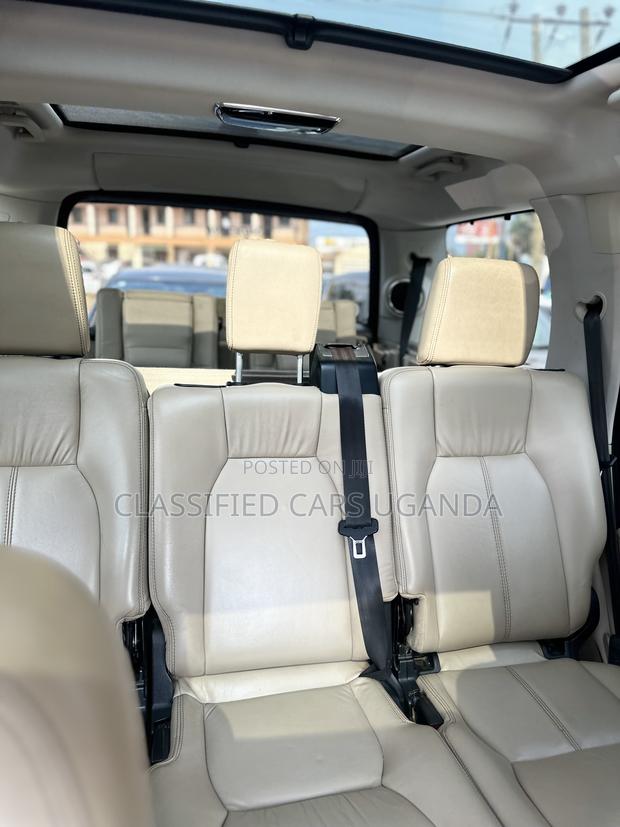 Land Rover Discovery 2016 Black