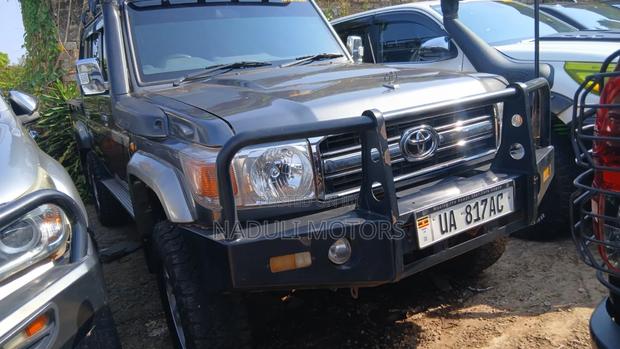 Toyota Land Cruiser 2015 Black