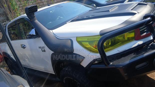 Toyota Hilux 2018 White