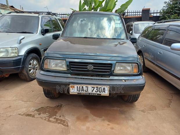 Suzuki Escudo 1995 Green