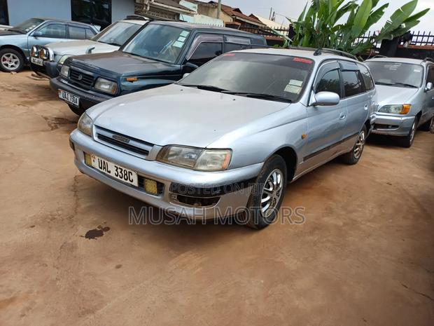 Toyota Caldina 1998 Silver