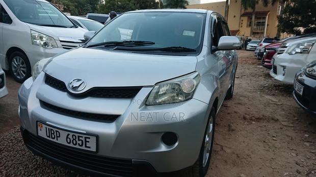 Toyota IST 2007 Silver