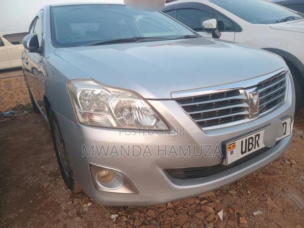 Toyota Premio 2012 Silver