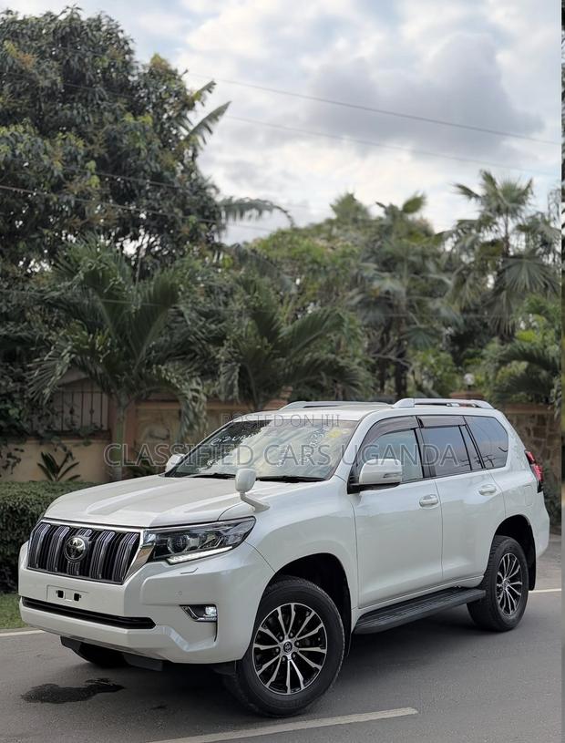 Toyota Land Cruiser Prado 2.8 2020 White