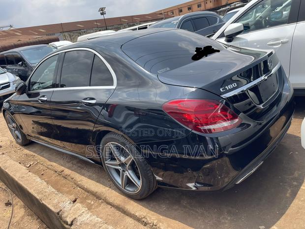 Mercedes-Benz C180 2017 Black