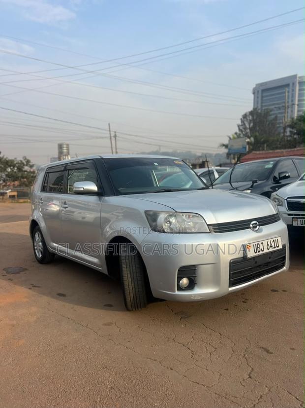 Toyota Corolla Rumion 2011 Silver