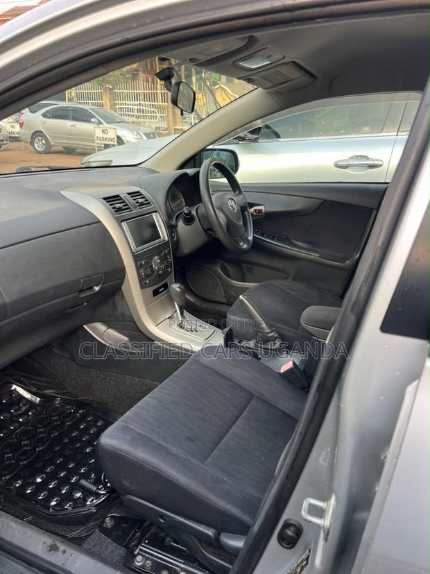 Toyota Corolla Fielder 2011 Silver