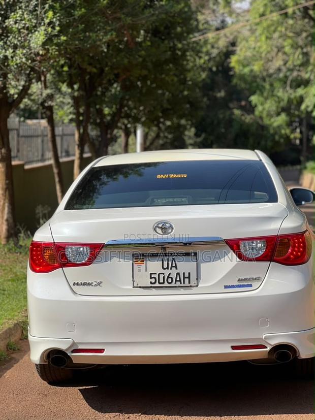 Toyota Mark X 2011 Silver