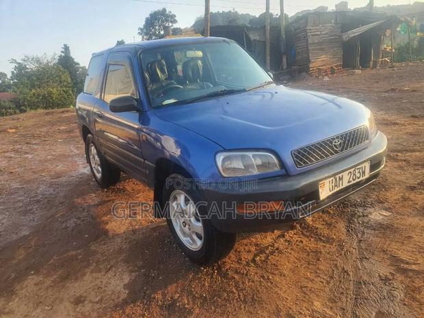 Toyota RAV4 Cabriolet 1998 Blue