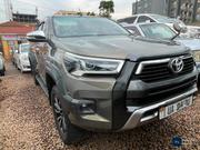 Toyota Hilux 2018 Green for sale