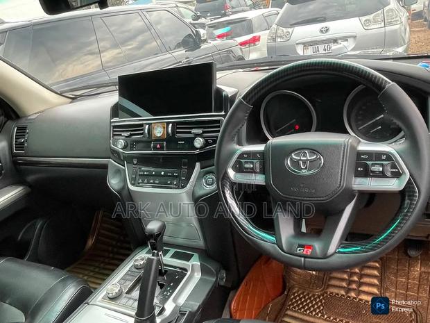 Toyota Land Cruiser 2018 Black