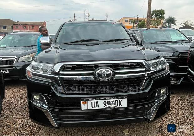 Toyota Land Cruiser 2018 Black