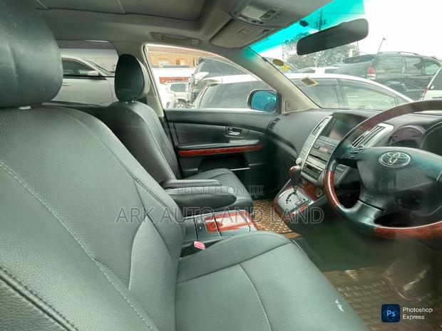 Toyota Harrier 2010 Silver