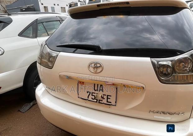 Toyota Harrier 2007 White