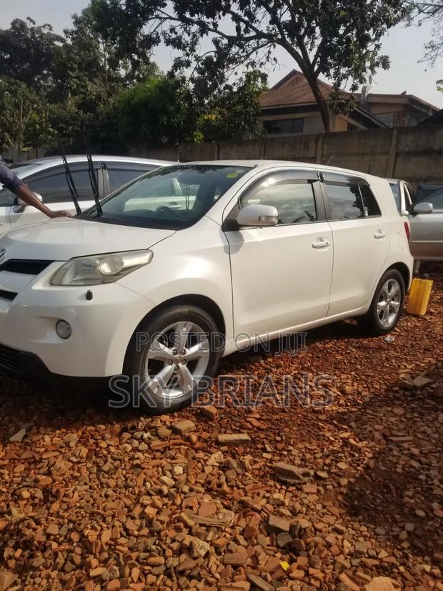 Toyota IST 2010 White