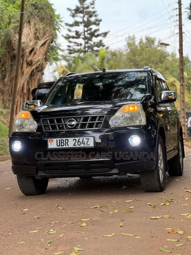 Nissan X-Trail 2010 Black