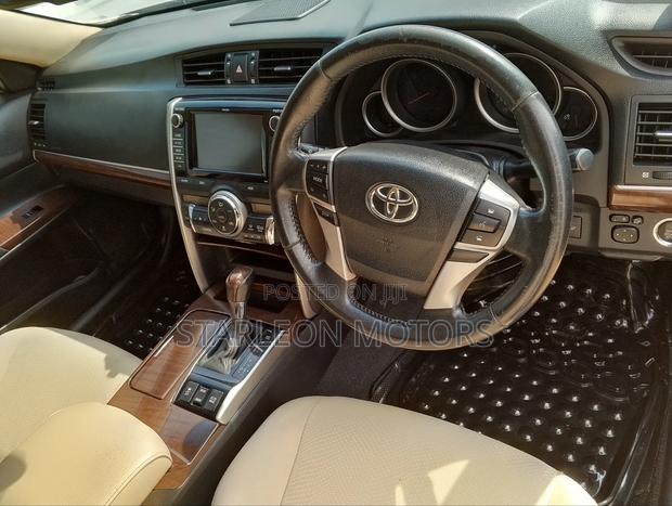 Toyota Mark X 2012 White