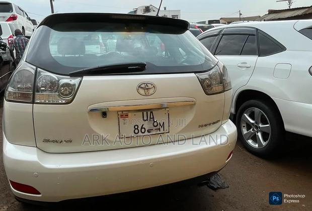 Toyota Harrier 2009 White