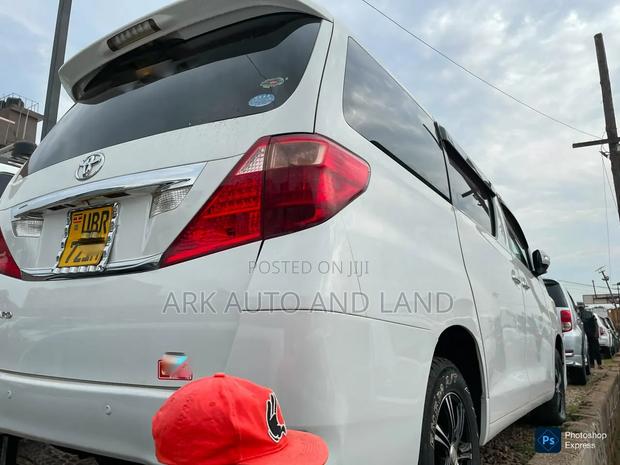Toyota Alphard 2008 White
