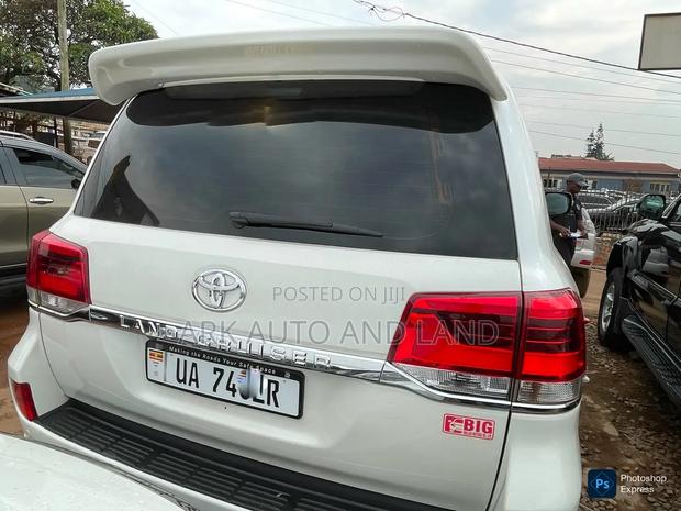Toyota Land Cruiser 2018 White
