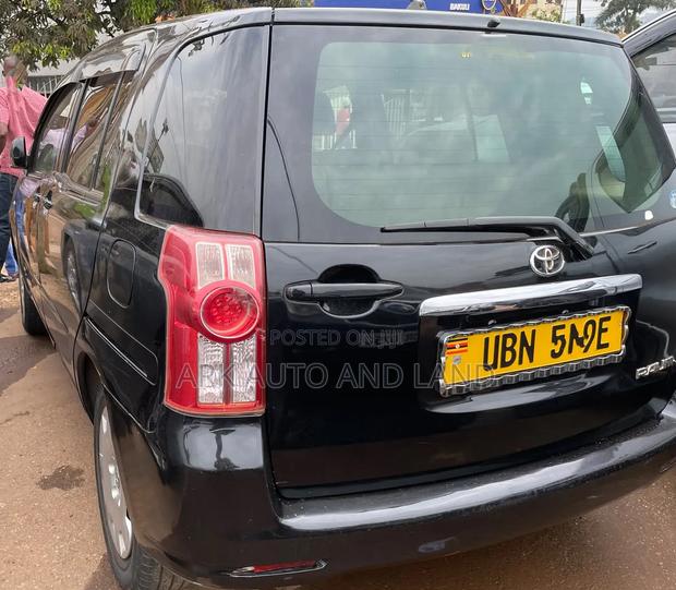 Toyota Raum 2008 Black