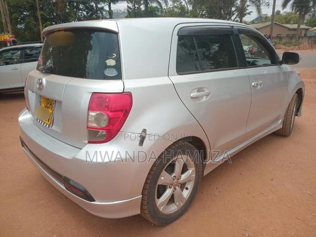 Toyota IST 2010 Silver