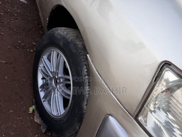 Toyota Succeed 2005 Gold