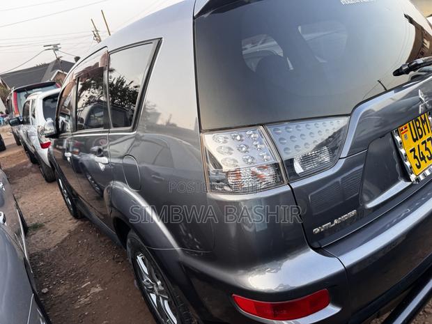 Mitsubishi Outlander 2004 Gray